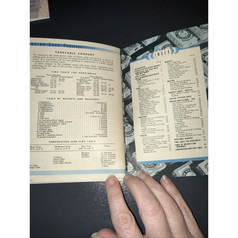 1937 Arm And Hammer Successful Baking Cookbook Tested Recipes Booklet Excellent!